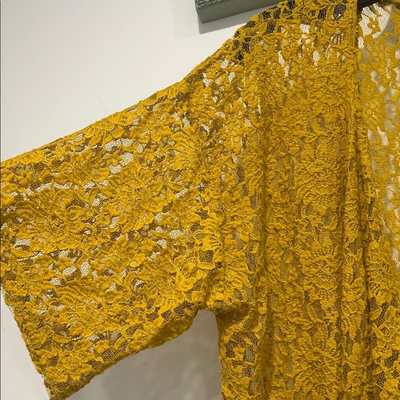 LuLaRoe Mustard Gold Lace Short Sleeve Cardigan French blue Fringe large duster - Picture 4 of 7